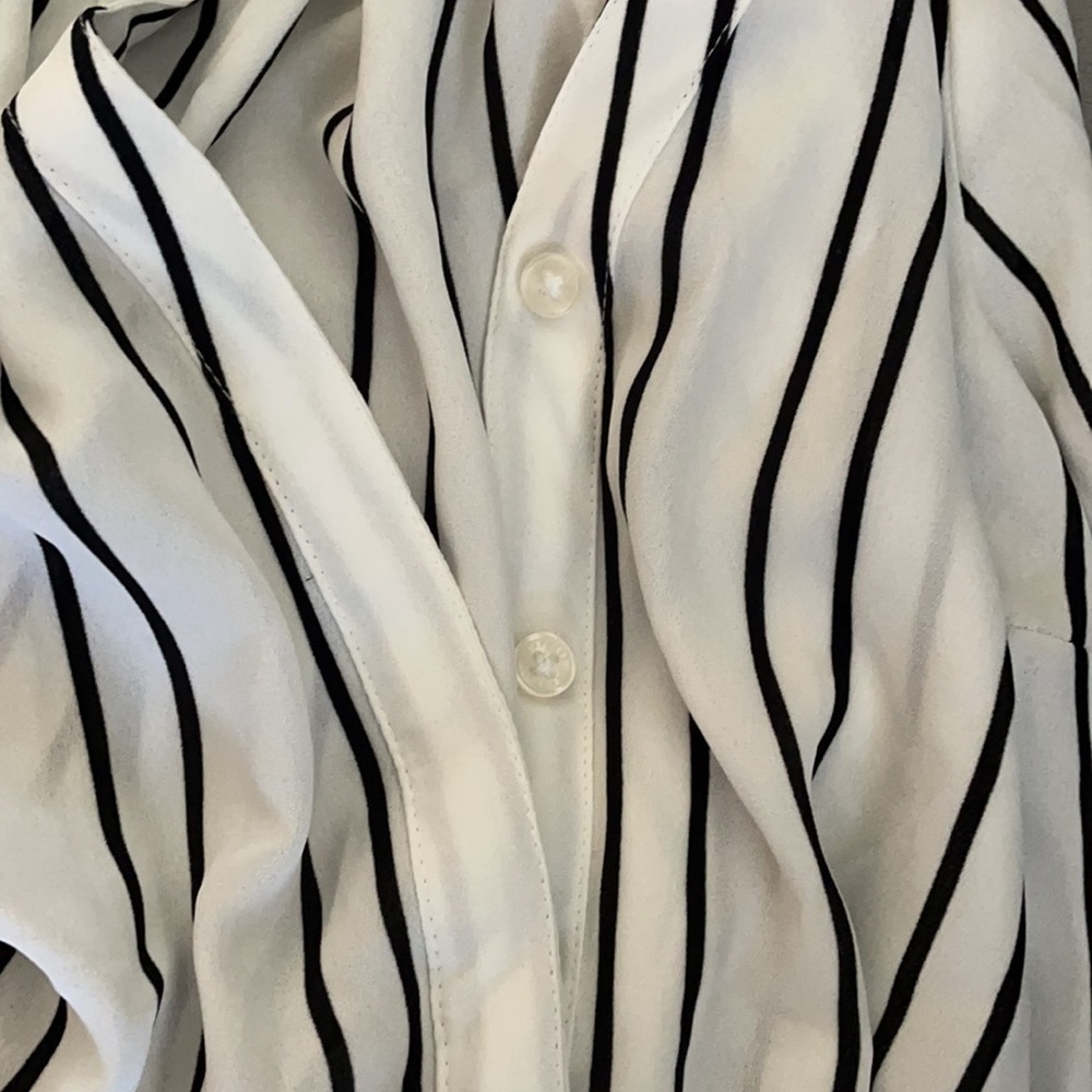 Express button up - Picture 3 of 5